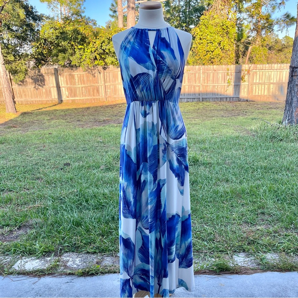 Women’s Floor Length Blue and White Flower Maxi Dress - size S/M